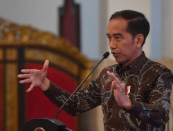 Jokowi : Bersihkan Praktik “Goreng Menggoreng” Saham di Bursa