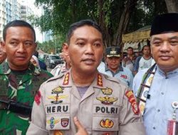 Kapolres Metro Jakpus, Bersinergi dengan Pemkot dan TNI, terkait penanganan Korban banjir.
