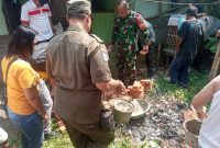 Bukti Sigap Koramil 0404/Rengasdengklok Kodim 0604/Karawang,Bantu Bangunkan Rumah Layak Huni Buat Bah Dakin