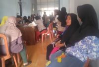 Kelurahan Sumelap Kecamatan Tamansari Salurkan Cadangan Beras Pemerintah (CBP) Kepada 1291Orang PBP.