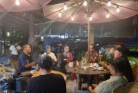 Ketua IWO Indonesia DPD Karawang Bersama Pengurus Laporkan Persiapan Kegiatan Hari Pahlawan Kepada Ketua Umum.