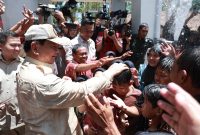 Prabowo Resmikan 15 Titik Bantuan Air di Jawa Barat dan Banten