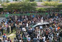 Prabowo Jenguk Korban Erupsi Marapi, Tengok Dapur Umum