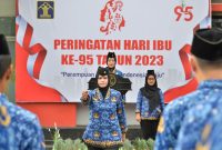 Petugas Wanita Ambil Alih Upacara Pengibaran Bendera Memperingati Hari Ibu Ke-95 di Rutan Kelas I Jakarta Pusat, Kanwil Kemenkumham DKI Jakarta