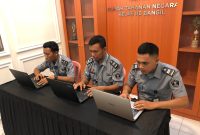 TINGKATKAN KOMPETENSI DAN KEMAMPUAN, PEGAWAI RUTAN KELAS IIB BANGIL IKUTI UJI KOMPETENSI MELALUI APLIKASI SIMPEG