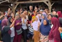 Ganjar Kembali Nginep di Rumah Warga: Matur Nuwun Nggih, Sampun Diparingi Nyipeng