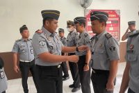 KEDISIPLINAN PEGAWAI, KARUTAN CEK KERAPIHAN PEGAWAI
