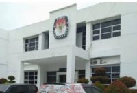 Mari Fitriana Ketua KPUD Karawang Tegaskan ,Dugaan Petugas KPPS Yang Meninggal Dunia Itu, Murni Faktor Usia Dan Kesehatannya Bukan Keracunan