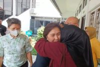 Sadis, Ibu Dilaporkan Tidak Terbukti Memalsukan Akta Hakim Tetap Vonis 14 Bulan