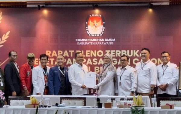 Aep Syaepuloh-Maslani Resmi Di Tetapkan KPU Karawang Sebagai Bupati Dan Wakil Bupati Karawang Periode 2025-2030