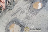 Jalan Rusak di Karawang Ancam Nyawa, Pemkab Diminta Bertindak Cepat!”Tindakan preventif Lebih Baik Daripada Tindakan Kuratif”