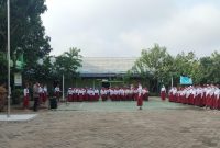 Jadi Inspektur Upacara di SDN 001 Loa Duri Ilir, Polsek Loa Janan Sosialisasikan Anti-Bullying