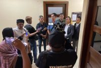 Ahli Waris Alm Ramli Halim dan Pengacara Lakukan Perlawanan Ke Pemkot Tangerang Atas Pembongkaran Paksa Pagar Pembatas.