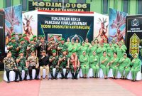 Bentuk Sinergitas TNI-Polri, Kapolres Kutai Kartanegara Turut Menyambut Kunjungan Kerja Pangdam VI/Mlw di Kodim 0906/Kkr