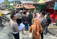 Jaga Keselamatan Pengguna Jalan, Kasat Lantas Polres Kukar Kawal Penanganan Titik Longsor
