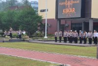 Wakapolres Kutai Kartanegara Apresiasi Kinerja Personel Saat Pimpin Apel Pagi
