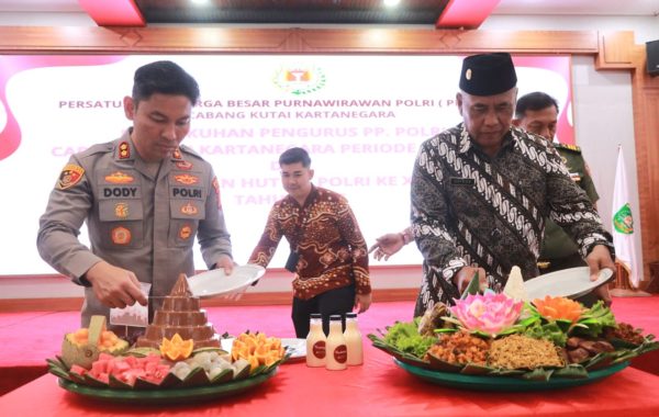 Kapolres Kukar Hadiri Pengukuhan Pengurus PP Polri Cabang Kukar Periode 2025–2029 dan Syukuran HUT ke-26 Berlangsung Khidmat