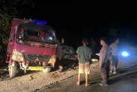 Respons Cepat Polsek Kota Bangun Tangani Laka Lantas Maut di Simpang Tiga Melak