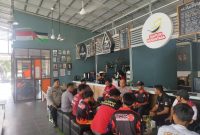 Kapolsek Loa Janan Jalin Silaturahmi Bersama Relawan Batuah, Perkuat Sinergi Jaga Kamtibmas