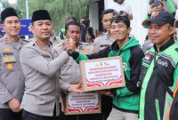 Ratusan Driver Ojol Ikuti Doa Bersama di Mapolres Metro Tangerang Kota
