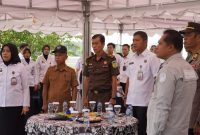 Sinergi Lintas Instansi, Polres Kukar Turut Lakukan Penanaman Pohon Kelapa di Pulau Kumala Dukung Ketahanan Pangan