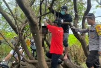 Polsek Muara Muntai Evakuasi Temuan Mayat di Perairan Danau Melintang Muara Muntai