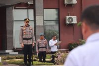 Polres Kutai Kartanegara Gelar Apel Pagi, Wakapolres Tekankan Kesiapsiagaan dan Pelayanan Prima