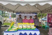 Bhayangkari dan Polwan Kukar Hadirkan Gerakan Pangan Murah di Stand KTNA Tenggarong