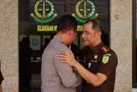 Kapolres Kutai Kartanegara Jalin Silaturahmi ke Kejaksaan Negeri Tenggarong, Perkuat Koordinasi Penegakan Hukum