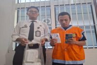 Petugas Lapas Tulungagung Gagalkan Upaya Penyelundupan Handphone Melalui Kunjungan WBP