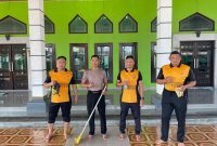 Jaga Kebersihan dan Silaturahmi, Siwas Polres Kukar Turun Langsung ke Masjid Darul Muqarrobin