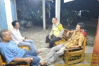 Dekatkan Diri dengan Warga, Bhabinkamtibmas Desa Pengandonan Laksanakan Sambang Kamtibmas
