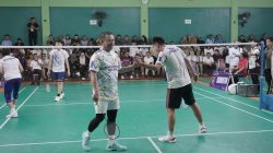 Menteri Nusron dan Wali Kota Palembang Tunjukkan Semangat Sportivitas di Lapangan Bulu Tangkis PORNAS KORPRI XVII