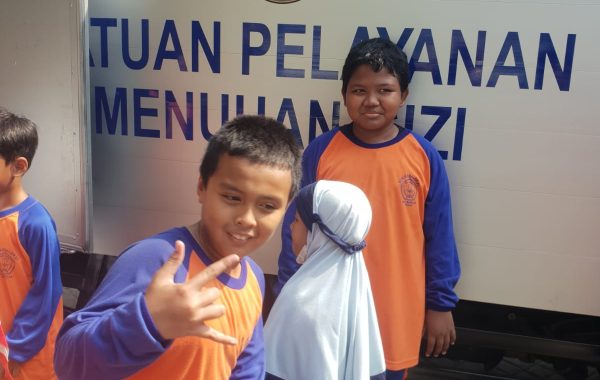 Antusias siswa-siswi pelajar SDN 07 Kebalen Kedatangan MBG