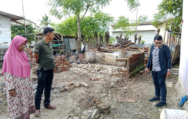 Dua Rumah Warga Jatiboros Hancur Diterjang Angin Kencang, Pemerintah Belum Turun Tangan