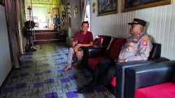 Kapolsek Muara Wis Sambangi Tokoh Masyarakat, Ajak Bersinergi Jaga Kondusifitas Wilayah