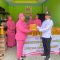 Bhayangkari dan Polwan Brimob Polda Kaltim Tebar Kepedulian, Salurkan 150 Paket Minyak Goreng untuk Warga Balikpapan Barat