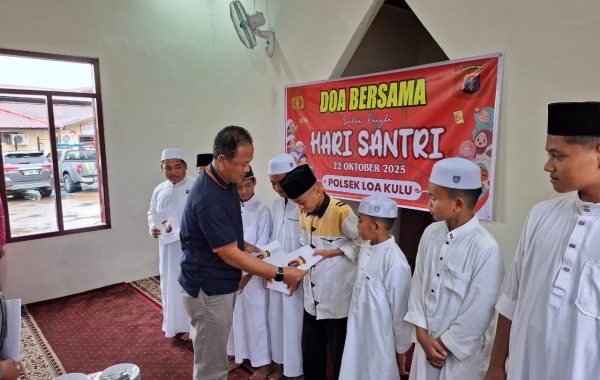 Doa dan Kepedulian Jadi Wujud Cinta Polri pada Hari Santri Nasional di Loa Kulu