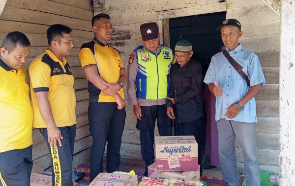 Kapolsek Belitang III Beri Santunan untuk Keluarga Korban Temuan Mayat di Irigasi Nusa Maju