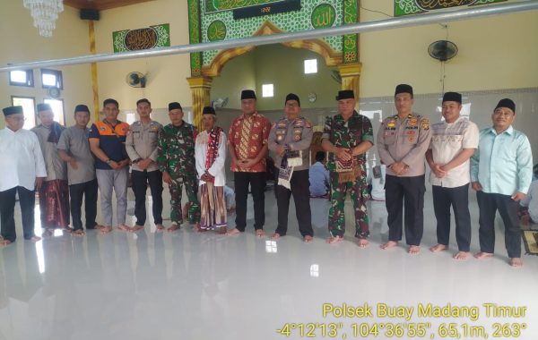 Safari Jumat Forkopimcam Buay Madang Timur, Ajak Warga Jaga Kamtibmas dan Dukung Ketahanan Pangan
