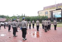 Wakapolres Kukar Tekankan Larangan Hidup Hedon dan Disiplin Personel dalam Apel Pagi