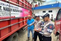 Satlantas Polres Kukar Gelar Ramcek Kendaraan Angkutan Barang dan Orang di PT Gasindo dan PT Harapan Jaya
