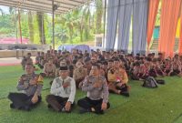 Polsek Loa Janan Berikan Edukasi “Safety Driving” pada Kegiatan Perjusami Ponpes Nabil Husein Samarinda