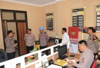 Wakapolres Kutai Kartanegara Lakukan Pengecekan Ruangan Mako, Pastikan Pelayanan dan Keamanan Optimal