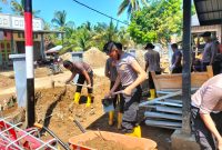 Polri dan Warga Bergandengan Tangan, Polindes Meunasah Mancang Bangkit dari Lumpur Banjir